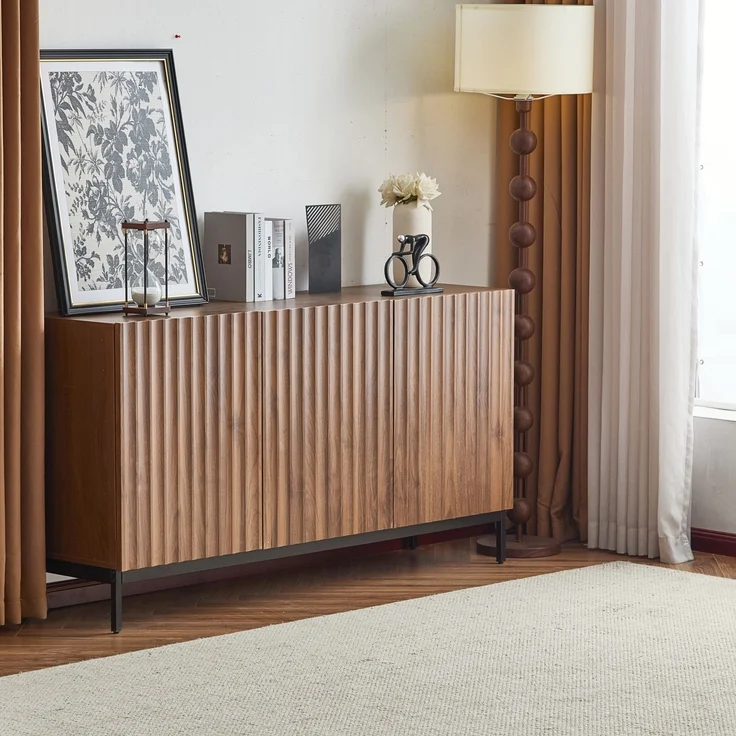 Merax 150x40x80cm Eiche dunkel gemasert, Sideboard, Mid-Century Modern Dekoschrank, 3 Türen, welliges 3D-Design, verstellbare Einlegeböden, Kippsicherung-stilvolle Aufbewahrung für Wohnzimmer, Esszimmer – Bild 2