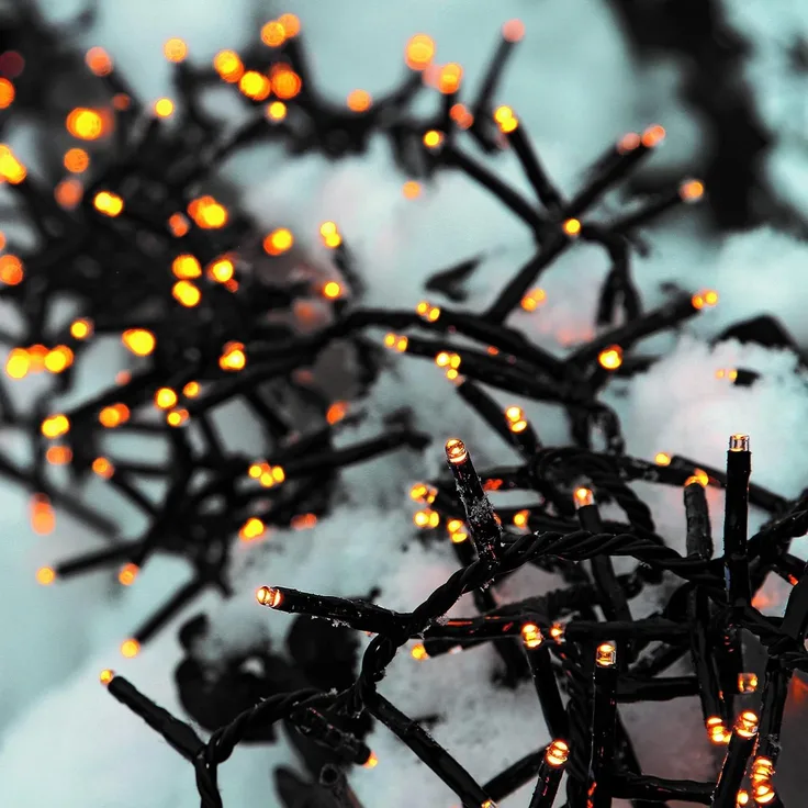 hellum LED Lichterkette außen Cluster, 15,98m 800 LED Cluster Lichterkette warmweiß mit Timer, Strombetrieben indoor & outdoor, Weihnachtsbaumbeleuchtung mit Kabel