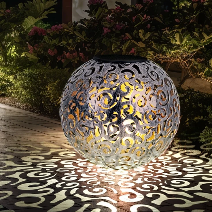 2x LED Solar Stecklampen, Dekor Stanzungen Kugel, 28,5 cm – Bild 3