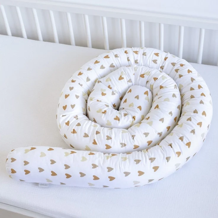 Loolay Nestchenschlange Herz BEIGE BRAUN Baumwolle Multifunktion Bettschlange Stoffschlange, (Bettumrandung Krabbeldecke Babybett Umrandung Schlange Bett Kopfschutz, Zierkissen Bettrolle Dekokissen Zugluftstopper - Super GESCHENK), LOOLAY® - 100% Europ... – Bild 3