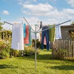 SONGMICS Wäschespinne, 60 m Wäscheleine, für 6 Waschladungen, mit Wäscheklammern, silbern