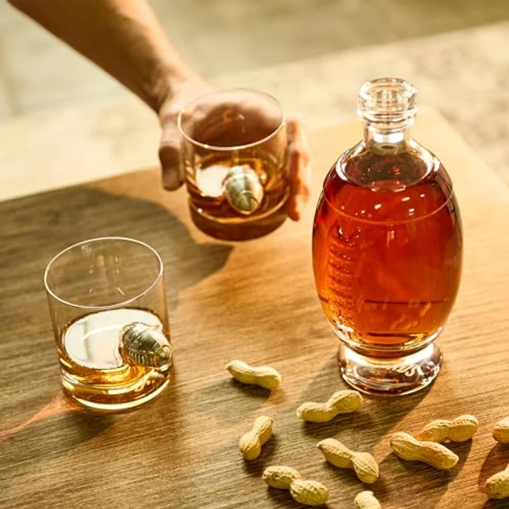 40YARDS Gläser-Set American Football Whisky Set: 2x Whisky Gläser + Dekanter, Glas, Whisky Gläser mit Metall Football + Dekanter in Football Form – Bild 5