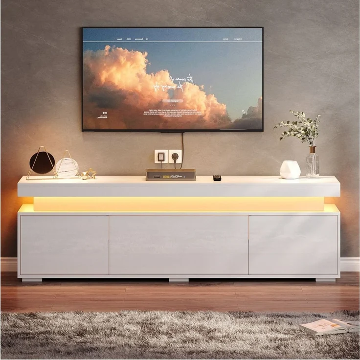 STILVORA TV-Schrank mit 3 Türen freistehender TV-Ständer mit LED-Lichtleiste und Stauraum (Wohnzimmerschrank mit Unterteilter Stauraum, mit hochglänzenden Frontplatten) Leichtgängiges Öffnen und Schließen, einfacher Zugriff – Bild 1