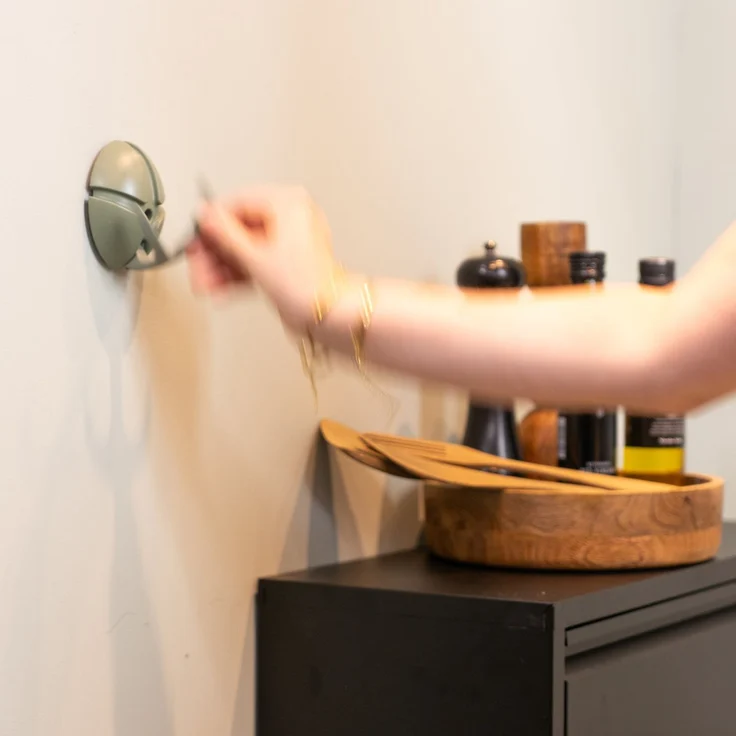 Spinder Design Wandgarderobe Tick Dusty Green – Bild 7