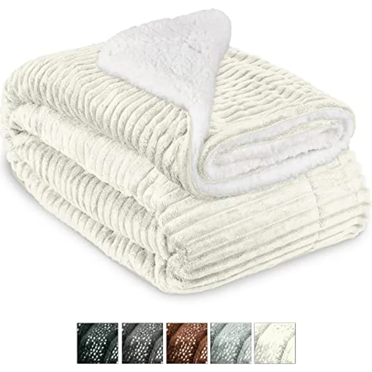 Beautissu Elisa Sherpa Kuscheldecke, beige, 220x240 cm, extrem kuschelig und pflegeleicht aus 100% Mikrofaser Polyester mit Glitzereffekt