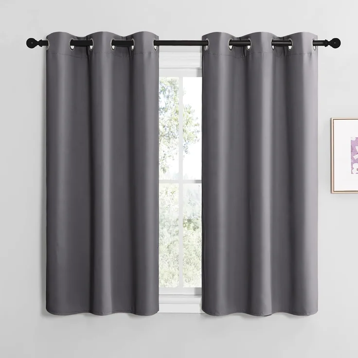 NICETOWN Kurze Vorhänge Blickdicht mit Ösen 2er Set H120 x B107 cm Grau, Verdunklungsvorhänge Gardinen Fenster Thermal Curtains Modern Scheibengardinen 120 cm Lang