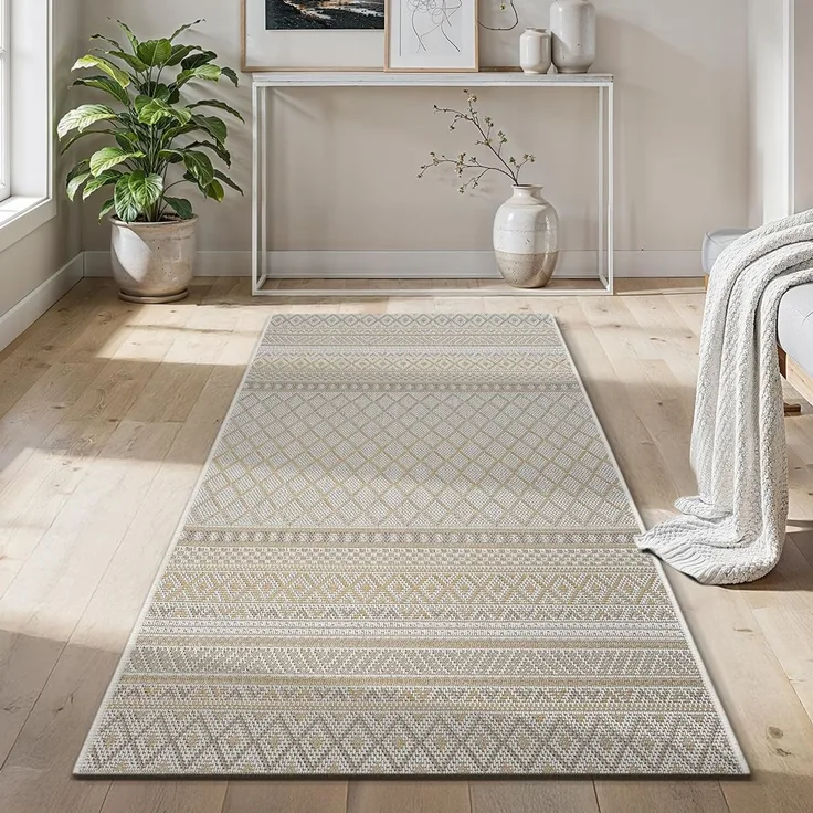 the carpet Calgary - moderner Teppich für Wohnzimmer & Esszimmer, Robustes, pflegeleichtes Flachgewebe im Vintage-Boho-Stil, ideal für Küche, Flur & Schlafzimmer, Beige Gelb, 80 x 150 cm
