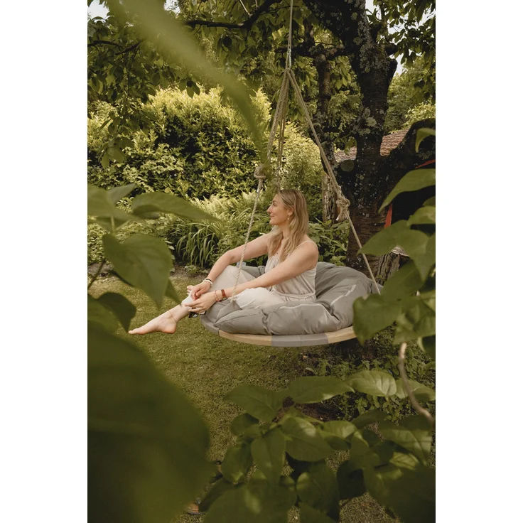 AMAZONAS Hängesessel Swing Nest Taupe mit weich gepolsterter Liegefläche und abnehmbarem Kissen – Bild 5