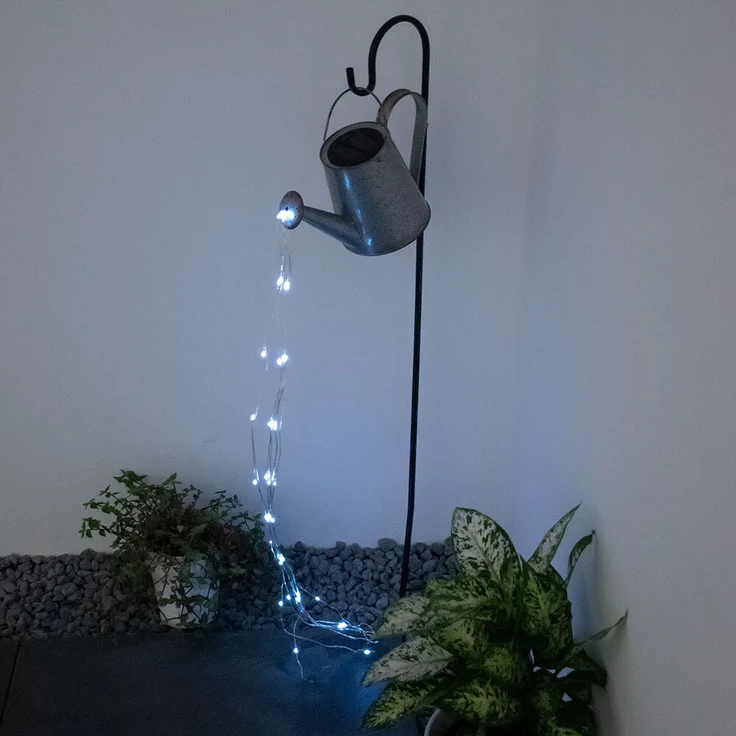 LED Solar-Steckleuchte, Gießkanne, silber-grau, H 112 cm – Bild 5