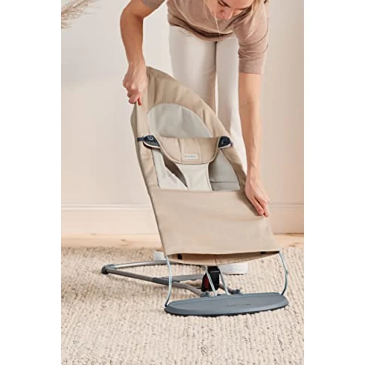 BabyBjörn Balance Soft Gewebte Wippe - Khaki Beige – Bild 6