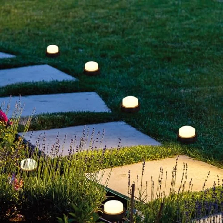 Lumisky 10 Mini-Solarleuchten Solray, LED-Wegeleuchten in Warmweiß, Aufsteck- und Wandmontage, 12 m, spritzwassergeschützt, 8 Stunden Akkulaufzeit – Bild 4