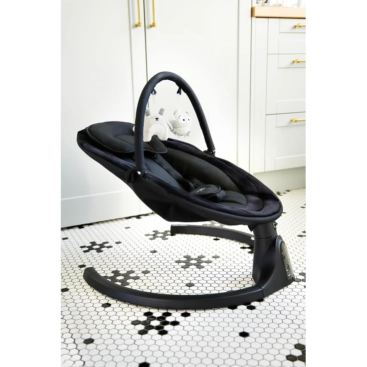 MoMi KENANI ONYX Babywippe für Babys bis 9 kg, mit LED-Display, Fernbedienung & Bluetooth für Smartphone, Batterie- oder Stromanschluss, mit 5-Punkt-Sicherheitsgurt, Bügel und Spielzeug – Bild 11