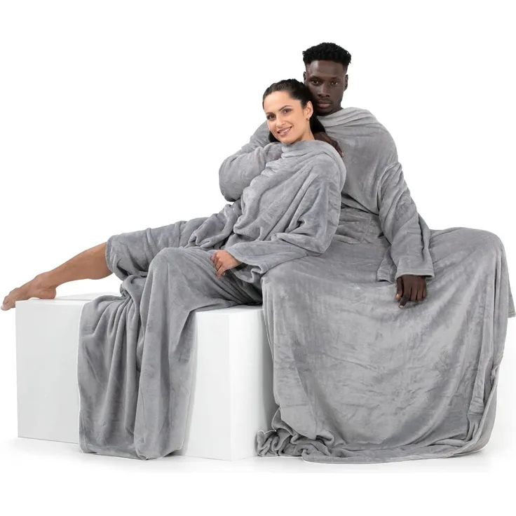 DecoKing Decke mit Ärmeln Geschenke für Frauen und Männer 170x200 cm Silber Microfaser TV Decke Kuscheldecke Weich Lazy