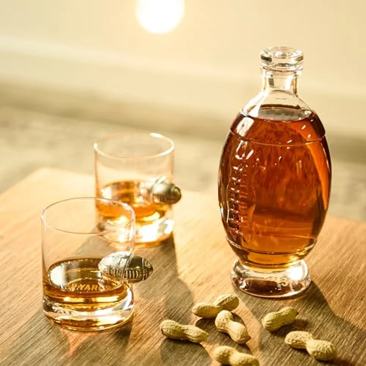 40YARDS Gläser-Set American Football Whisky Set: 2x Whisky Gläser + Dekanter, Glas, Whisky Gläser mit Metall Football + Dekanter in Football Form – Bild 7