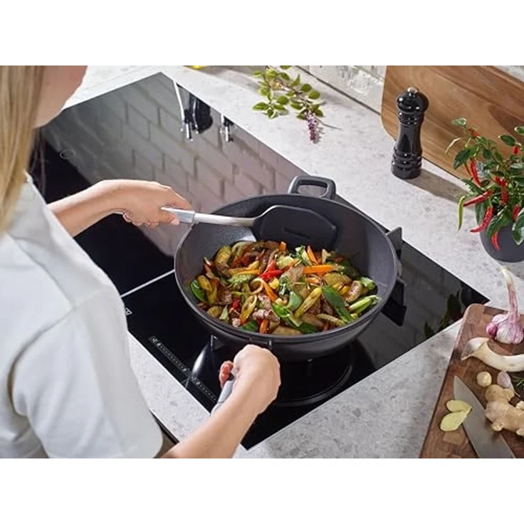 Fissler Wokpfanne Ceratal Orbit Black 32cm – Bild 6