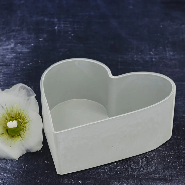 matches21 HOME & HOBBY Blumentopf Herz Pflanzschale für draussen Vintage Dekoschale grau 15 cm (1 St), Wetterfeste Blumen-Schale als Garten-Deko oder Friedhof Grab-Schmuck – Bild 3