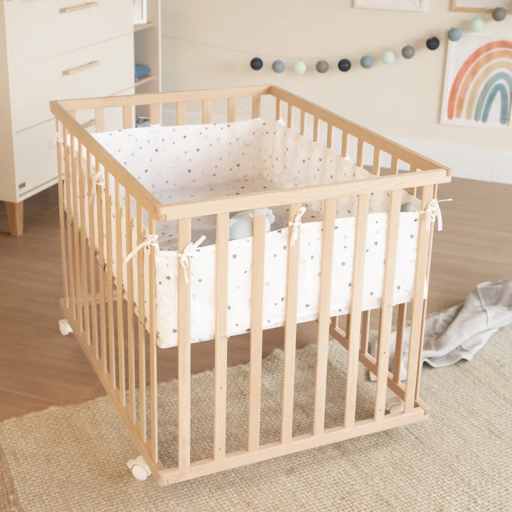 roba Laufgitter 75 x 100 cm mit Laufgittereinlage 'Sternenzauber grau' - Spielgitter inkl. Schutzeinlage und Rollen - Höhenverstellbar & Mobil - Holz natur – Bild 7