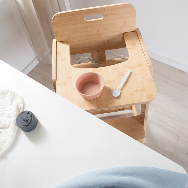 roba Babyhochstuhl Nature Up - Hochstuhl aus FSC®-zertifiziertem Bambus Holz - Mitwachsend mit abnehmbarem Essbrett - 3-Punkt-Gurt - Bis 70 kg belastbar - Natur – Bild 8