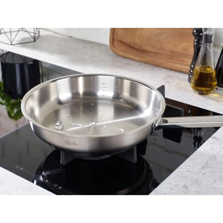 Fissler Bratpfanne Original-Profi Collection® Pfanne 28cm mit Hochraumdeckel, Edelstahl 18/10 (1-tlg), Kaltmetallgriffe,Mess-Skala (L),cookstar Allherdboden, Made in Germany – Bild 3
