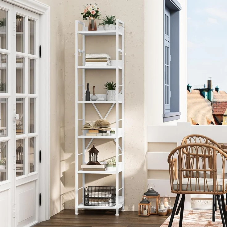 YITAHOME Bücherregal mit 6 Ebenen, Industrielles Standregal, Metallrahmen und Holzregale, Hohes Lagerregal mit 4 Haken, Präsentationsorganizer, für Wohnzimmer, Heimbüro, Weiß Regal – Bild 6