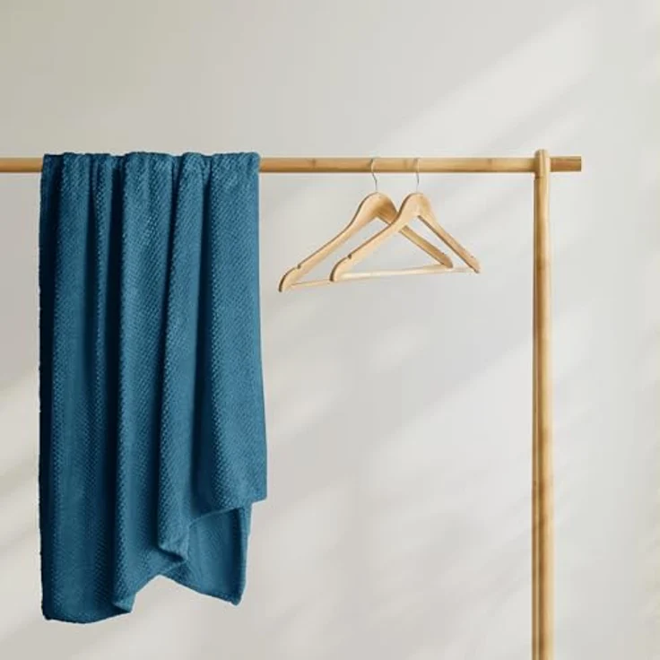 DecoKing Kuscheldecke 220x240 cm Indigoblau Decke Microfaser Wohndecke Tagesdecke Fleece weich sanft kuschelig skandinavischer Stil dunkelblau Henry – Bild 4