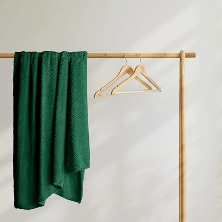 DecoKing Kuscheldecke 150x200 cm flaschengrün Decke Microfaser Wohndecke Tagesdecke Fleece weich sanft kuschelig skandinavischer Stil grün dunkelgrün Henry – Bild 4