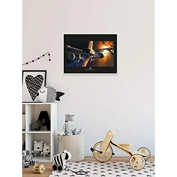 Komar Wandbild Star Wars Classic RMQ Endor Orbit War, Kunstdruck 50x40 cm, für Kinderzimmer und Jugendzimmer, kein Rahmen, hochwertiger Druck auf seidenmattem Fotopapier – Bild 3