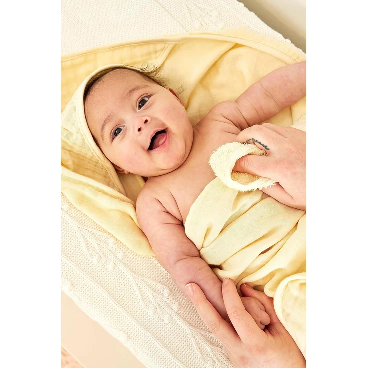 Meyco Baby Romantic Flower Wickelauflagenbezug (weich und hautfreundlich, aus 100% Baumwolle, waschbar, einfache Pflege, trocknergeeignet, Größe: 50x70 cm), Cremeweiß – Bild 4