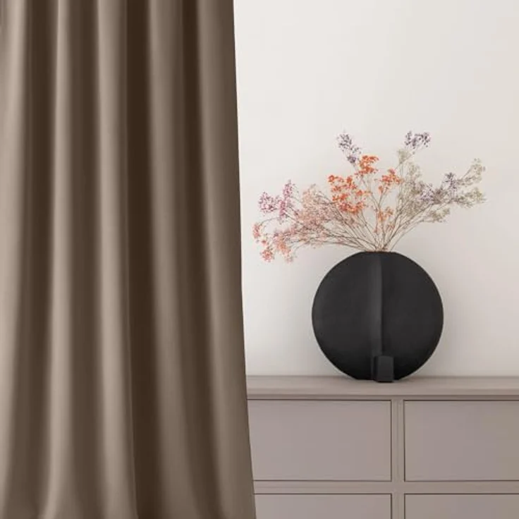 ROOM99 Vorhang mit Silberen Ösen Aura 140x240 cm Breite x Höhe Schiebegardinen Deko Modern Curtain Gardine Wohnzimmer Schlafzimmer Nugat, 1 Stück – Bild 2