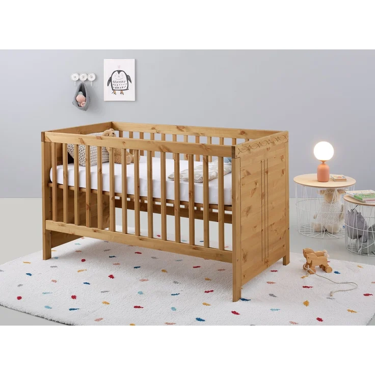 Lüttenhütt Babybett Indra, Schlupfsprossen, 4-fach verstellbare Liegehöhe, FSC® zertifiziertes Massivholz, Landhausstil mit tollen Details – Bild 1