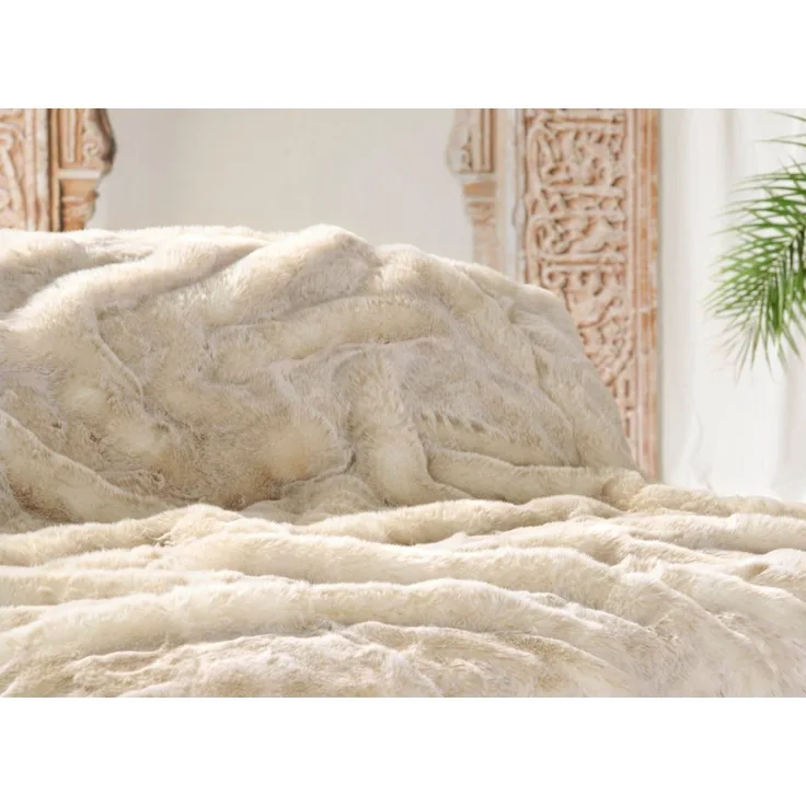 Wohndecke Felldecke (Kunstfell) "Polarwolf"- Premium superfein, Wohnen und Accessoires GmbH & Co. KG, Felloptik