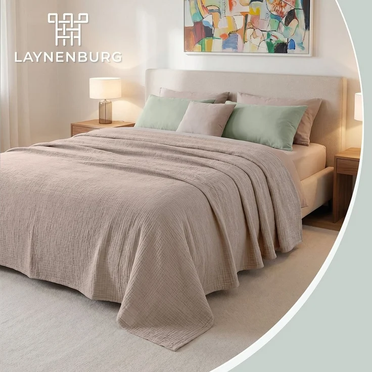 LAYNENBURG Premium Musselin Tagesdecke 150x200 cm - 100% Baumwolle - extraweiche, leichte Sommerdecke als Kuscheldecke, Bett-Überwurf, Baumwolldecke, Couch-Überwurf - warme Sofa-Decke (Taupe) – Bild 2
