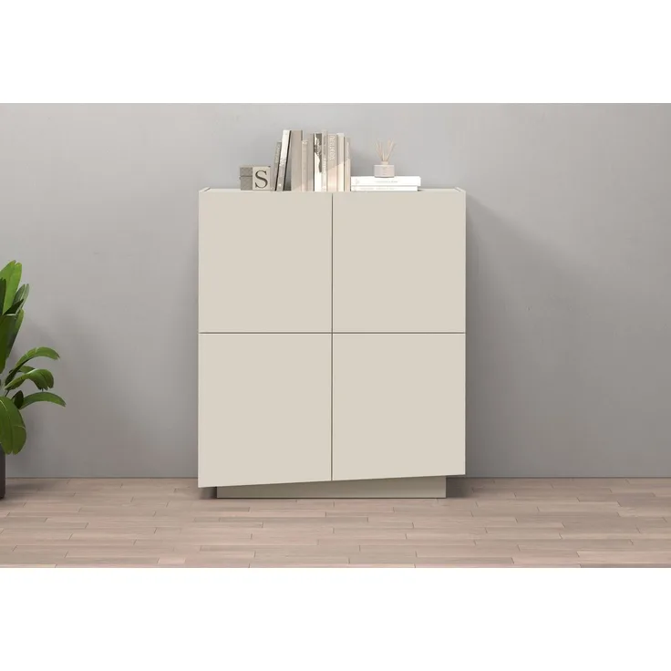 OTTO home Highboard VELA, Höhe 120 cm, Design mit schrägen Türen, 8 Fächer, Made in Italy (1 St), Made in Italy, Maße-B/T/H: 100x35x120,hohes Sideboard,Anrichte,Kommode
