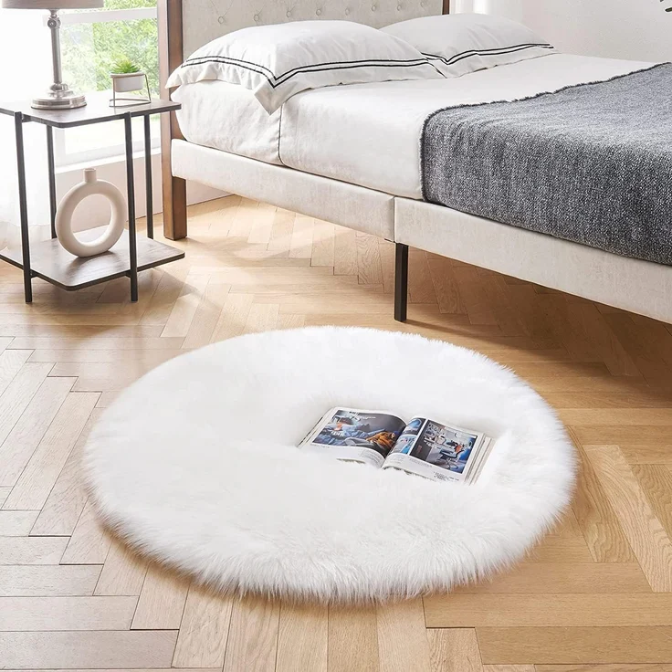 HEQUN Faux Lammfell Schaffell Teppich, Lammfellimitat Teppich Longhair Fell Optik Nachahmung Wolle Bettvorleger Sofa Matte (45x45 cm, Weiße) – Bild 2