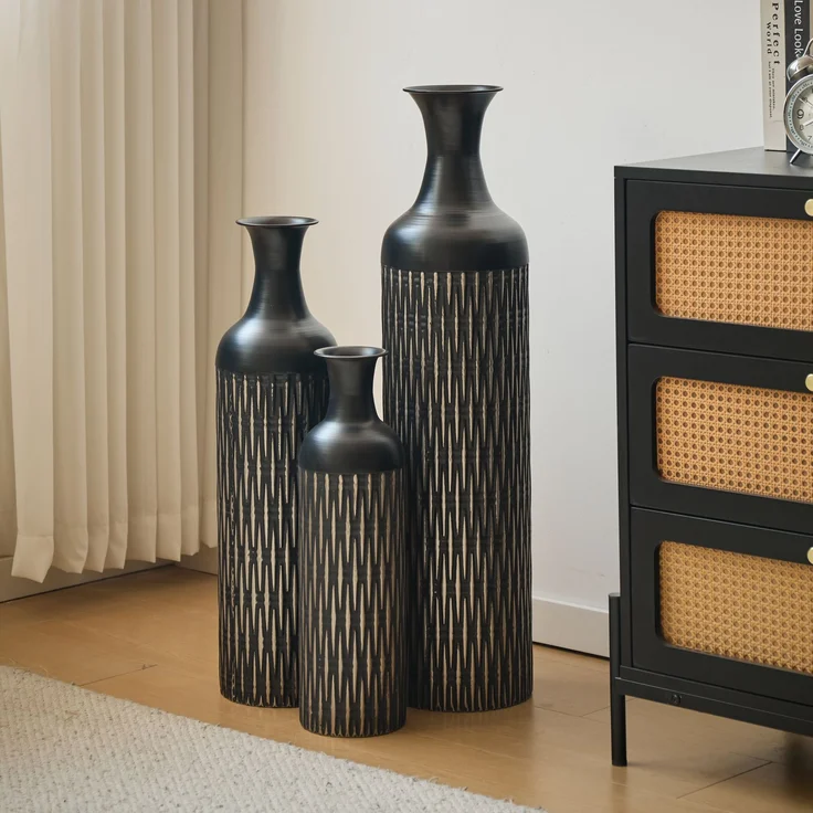 LVHOM 3er Set Bodenvase, Große Vasen aus Metall mit Rillenmuster, Dekovase für Trockenblumen, Höhen 50/66/83 cm, Vasen Set für Wohnzimmer, Flur und Büro, Schwarz – Bild 1