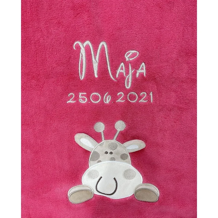 KIDDI-MEDIA Babydecke mit Name und Geburtsdatum Bestickt/kuschelig weich / 1A Qualität (Hellpink - Giraffe)