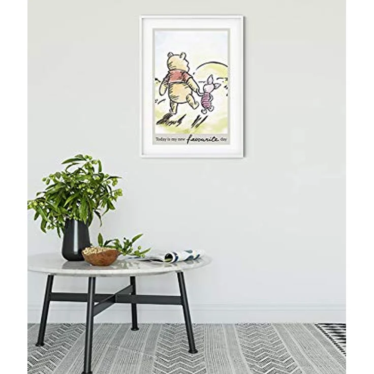 Komar Disney Wandbild Winnie Pooh Today, Kunstdruck für Kinderzimmer, 40x50cm, bunt, lichtbeständig, ohne Rahmen, WB064-40x50 – Bild 2