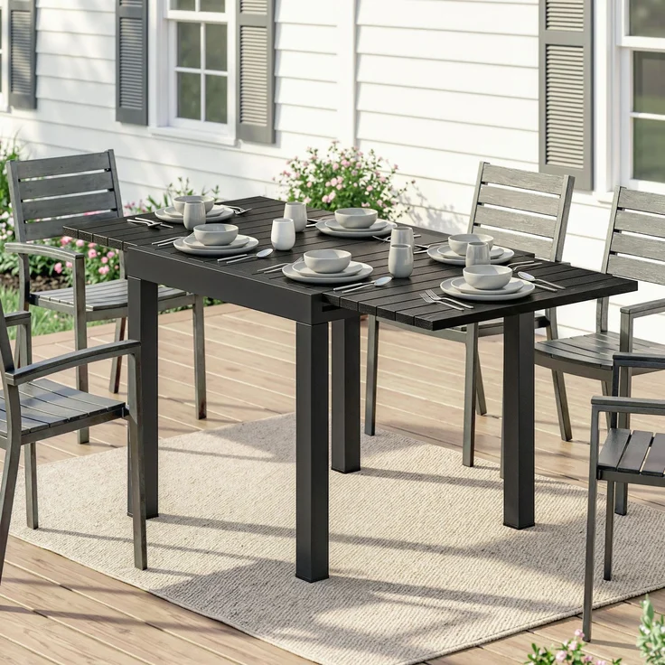 Ausziehbarer Gartentisch für 4–6 Personen mit integrierter Verlängerungsplatte aus Aluminium in Holzoptik, 80–160 x 80 cm, schwarz – Bild 4