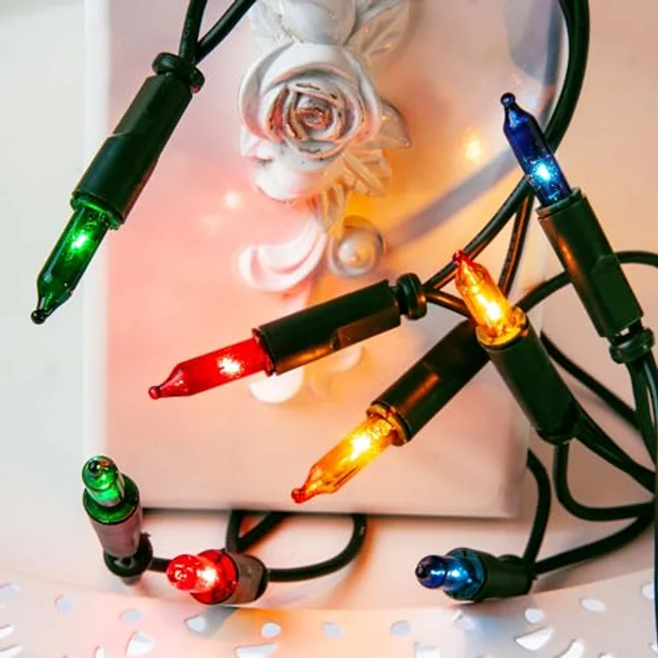 hellum Lichterkette innen mit 50 LED, mini Lichterkette bunte Lichter beleuchtete 7,35m, bunt strombetrieben mit grünem Kabel, – Bild 2