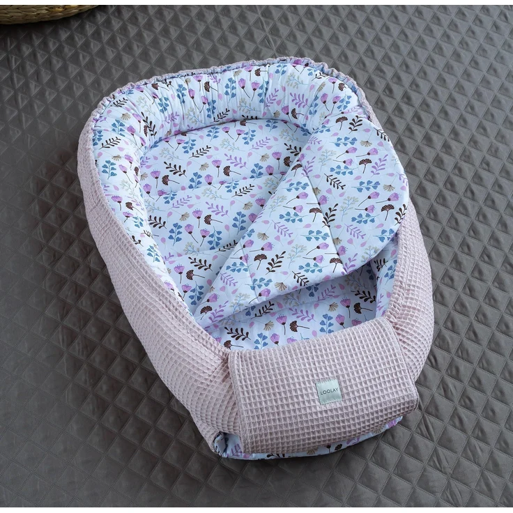 LOOLAY Babynest Set 85x60 cm - Baby nestchen aus Waffelpique Bio- Baumwolle - Babynestchen Neugeborene Handmade EU - Baby Nest 2 Teilig - Waffelpique Altrosa/Blumen Rosa