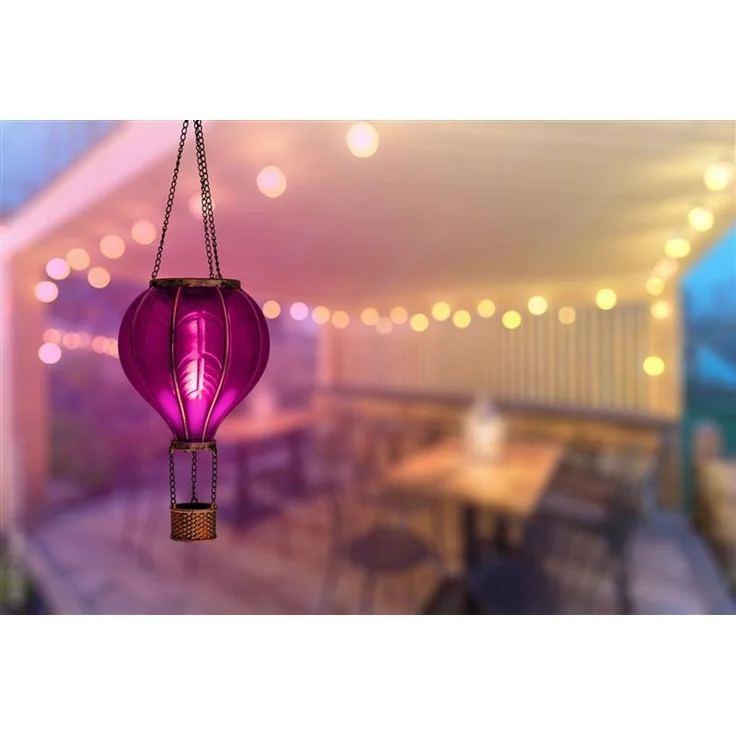 Solar Laterne im Heißluftballon Design mit Flammeneffekt Beleuchtung | 20 warm-weiße Lichter | Solarleuchte zum hängen | inkl. Metallkette | Gesamthöhe ca. 46,5 cm (lila) – Bild 3