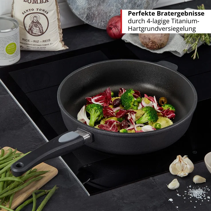 MEISTERKOCH Bratpfanne 28 cm, Induktion, Antihaft, abnehmbarer Griff | 7 cm hoher Rand, 3,6l Volumen | Made in Germany | Profi-Pfanne, 4-lagige Titanium-Versiegelung | spülmaschinengeeignet – Bild 7
