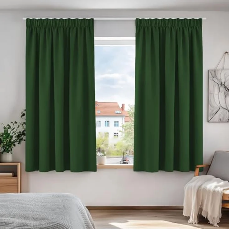 Deconovo Gardinen Kräuselband für Schienensystem Thermovorhang Waldgrün | 2er Set, H 138 x B 117 cm, Blackout Curtain, Schlafzimmer Gardinen, Vorhänge Kurz, für Schienensystem, Schallschutz Vorhang – Bild 1