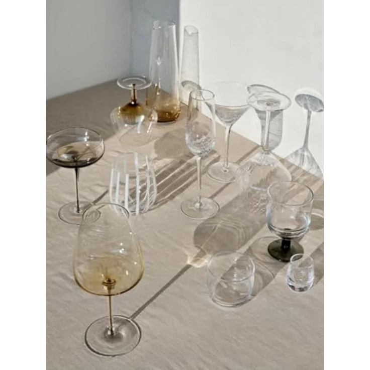 Broste Copenhagen Cocktailglas Amber Martiniglas caramel 18,9cm, Mundgeblasenes Glas, Amber Martiniglas – Bild 4