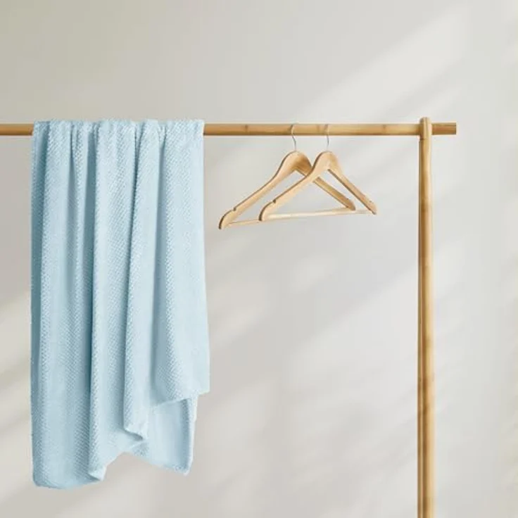 DecoKing Kuscheldecke 150x200 cm hellblau Decke Microfaser Wohndecke Tagesdecke Fleece weich sanft kuschelig skandinavischer Stil hellblau Henry – Bild 4