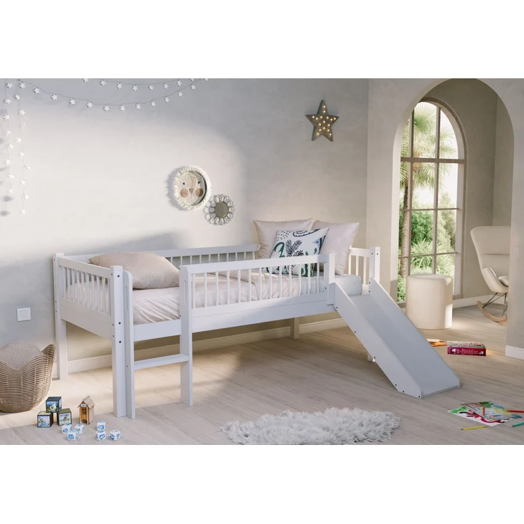 FORREST Buche Junior-Spielbett 90x200 cm, inkl. Lattenrost, Leiter und Rutsche, Ausf. Buche massiv weiß lackiert – Bild 1