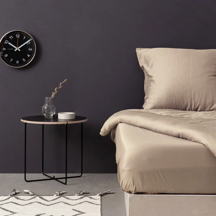 L'essentiel Maison 'De Beige' Satin-Spannbettlaken für Einzelbetten (DE), Beige, 200+30 x 100 cm – Bild 1