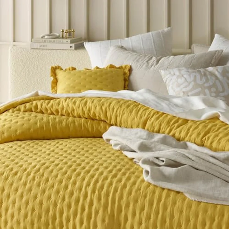 ROOM99 Molly Elegante Tagesdecke in Senf 200x220 cm Vielseitige Wohndecke als Bettüberwurf oder Sofaüberwurf Überwurfdecke für Bett und Sofa Steppdecke Stil Ideal als Bedspread – Bild 5