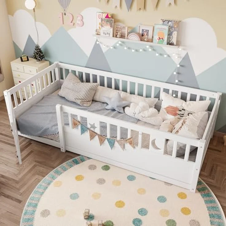 Ball & Cast Bodenbett (90x190 cm), Kids Bed und Jugendbett mit Stern- & Monddekoration, Kinderbett 90x200 mit rausfallschutz, ohne Lattenrost, Weiß – Bild 1