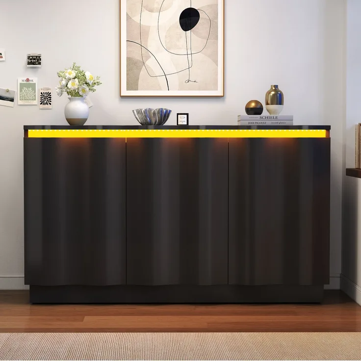 Sideboard 120x39,5x69,5 cm in Schwarz mit 3 Türen, LED-Beleuchtung und verstellbaren Einlegeböden